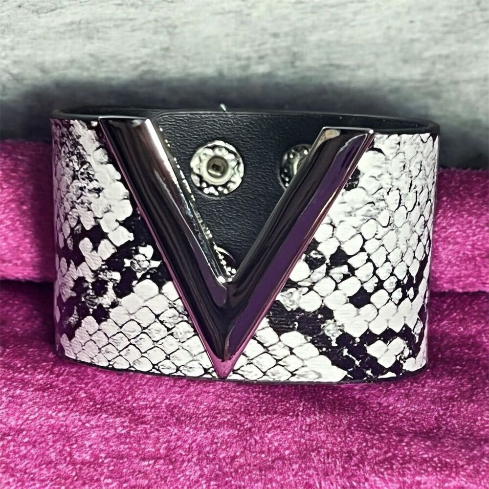 Fashionable Snake Print Faux Leather Wide Cuff Bracelet with V Logo - Picture 6 of 11